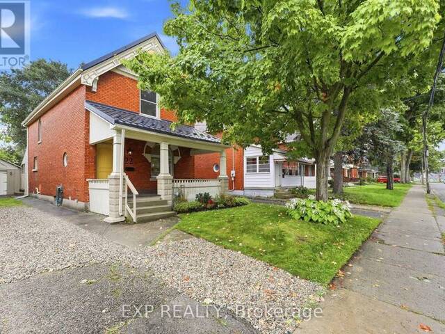22 HYATT AVENUE London Ontario, N5Z 1Y5 - 3 Bedrooms Home For Sale