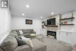 1918 JUBILEE CRESCENT | London Ontario | Slide Image Eight