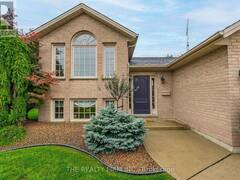 4077 PINE CRESCENT Petrolia Ontario, N0N 1R0