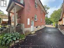 17 CARFRAE CRESCENT | London Ontario | Slide Image Two