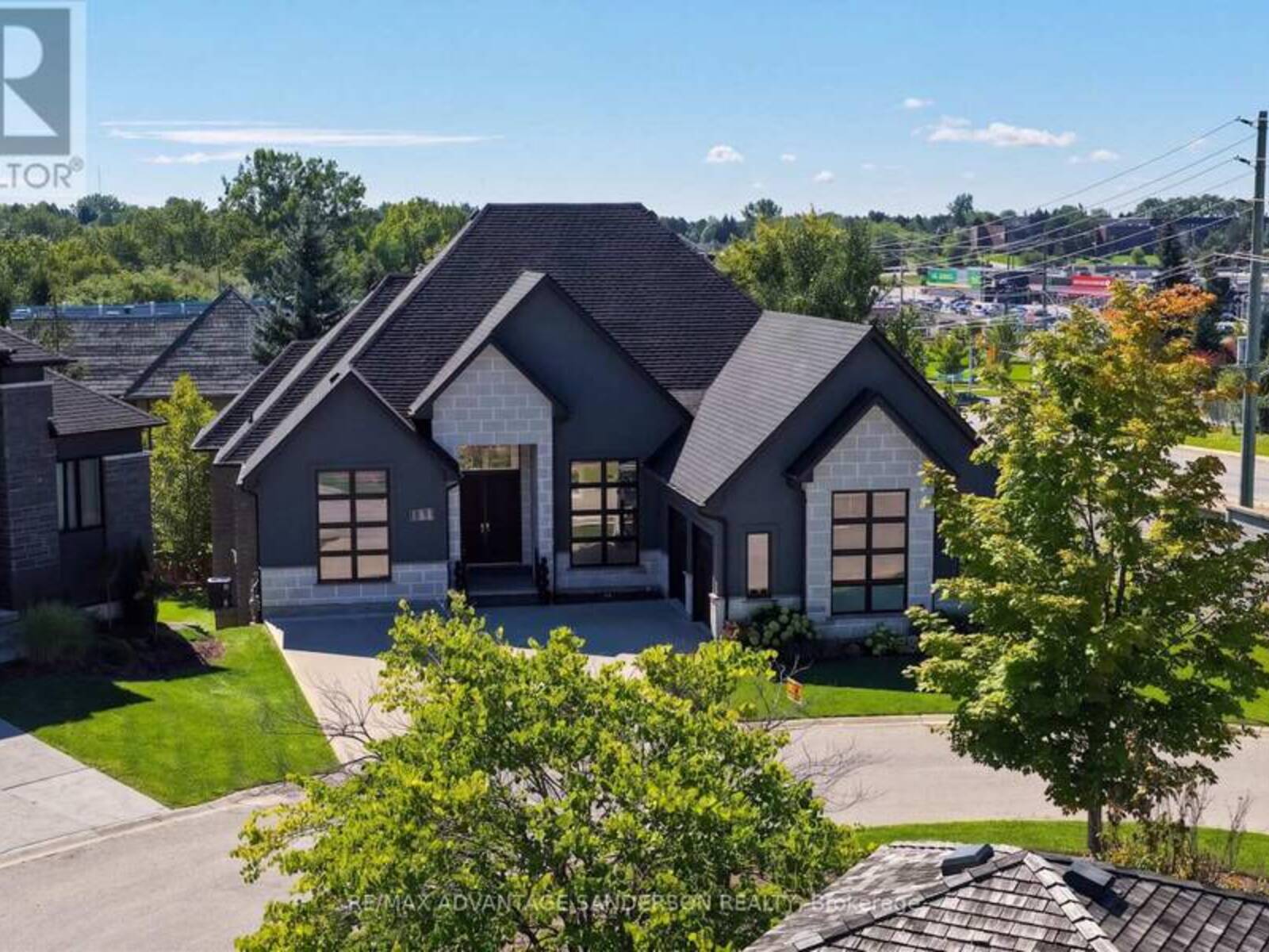 106 WOODHOLME CLOSE, London, Ontario N6G 0H2