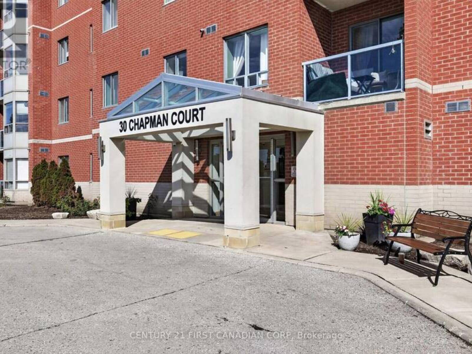 203 - 30 CHAPMAN COURT, London, Ontario N6G 4Y4