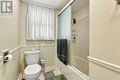 15 MEDWAY CRESCENT | London Ontario | Slide Image Ten