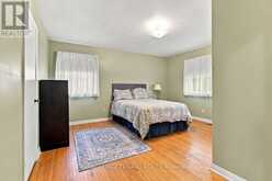 15 MEDWAY CRESCENT | London Ontario | Slide Image Twelve
