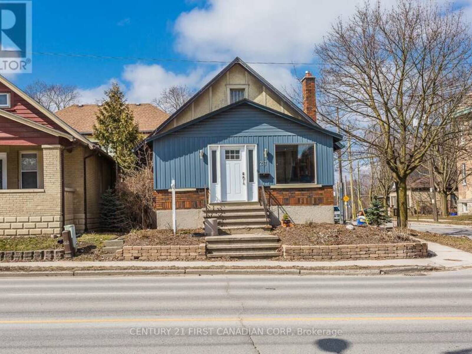27 WHARNCLIFFE ROAD S, London, Ontario N6J 2J5