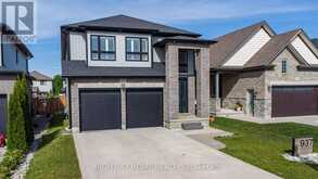 937 LENNON WAY | London Ontario | Slide Image Two