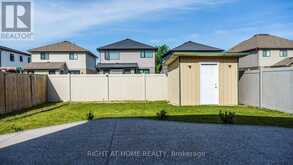937 LENNON WAY | London Ontario | Slide Image Four
