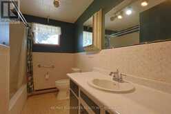 194 WEST PARK DRIVE | Parkhill Ontario | Slide Image Twenty