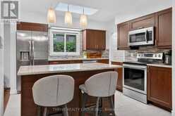 11 OUTER DRIVE | London Ontario | Slide Image Eight