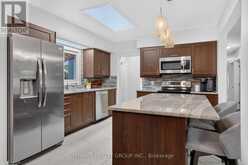 11 OUTER DRIVE | London Ontario | Slide Image Nine