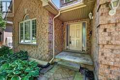 375 KINGBIRD COURT | London Ontario | Slide Image Ten