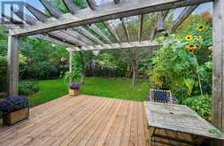 351 REYNOLDS ROAD | London Ontario | Slide Image Forty