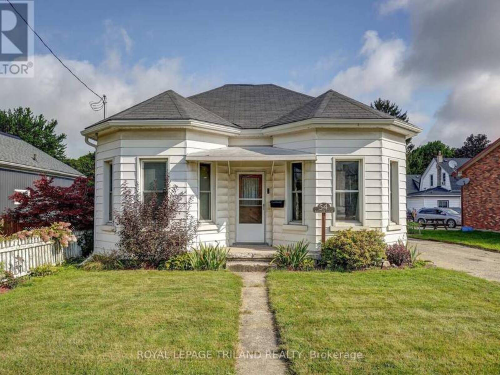 54 BARWICK STREET, St. Thomas, Ontario N5P 2A1