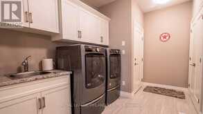 37 ASHBY CRESCENT | Strathroy-Caradoc Ontario | Slide Image Fifteen