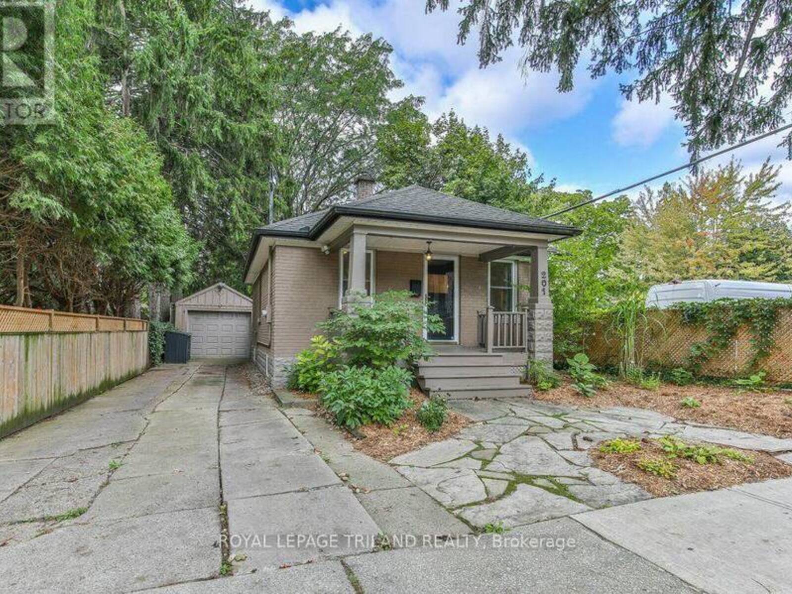 201 LANGLEY STREET, London, Ontario N6C 4G5