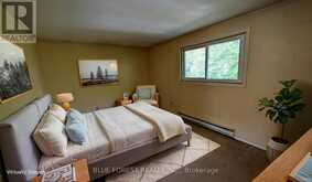 112 MARLBOROUGH AVENUE | London Ontario | Slide Image Eighteen