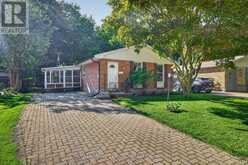 15 CARMEN CRESCENT | London Ontario | Slide Image Two