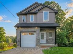 132 DOVER STREET Woodstock Ontario, N4S 3M1