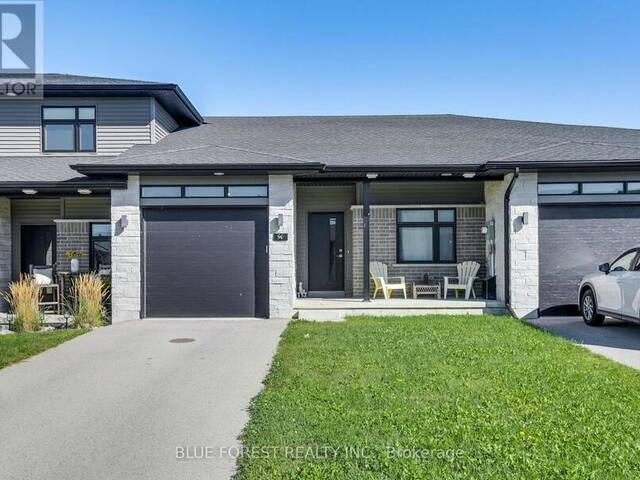 90 ROWE AVENUE Exeter Ontario, N0M 1S1 - 2 Bedrooms Home For Sale
