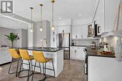 419 BLACKACRES BOULEVARD | London Ontario | Slide Image Thirteen