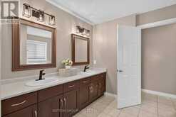 419 BLACKACRES BOULEVARD | London Ontario | Slide Image Twenty-nine
