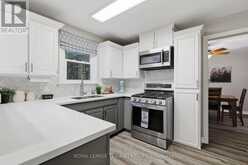 32 HUNTER WOODS CRESCENT | London Ontario | Slide Image Fifteen