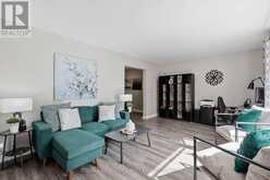 32 HUNTER WOODS CRESCENT | London Ontario | Slide Image Nine
