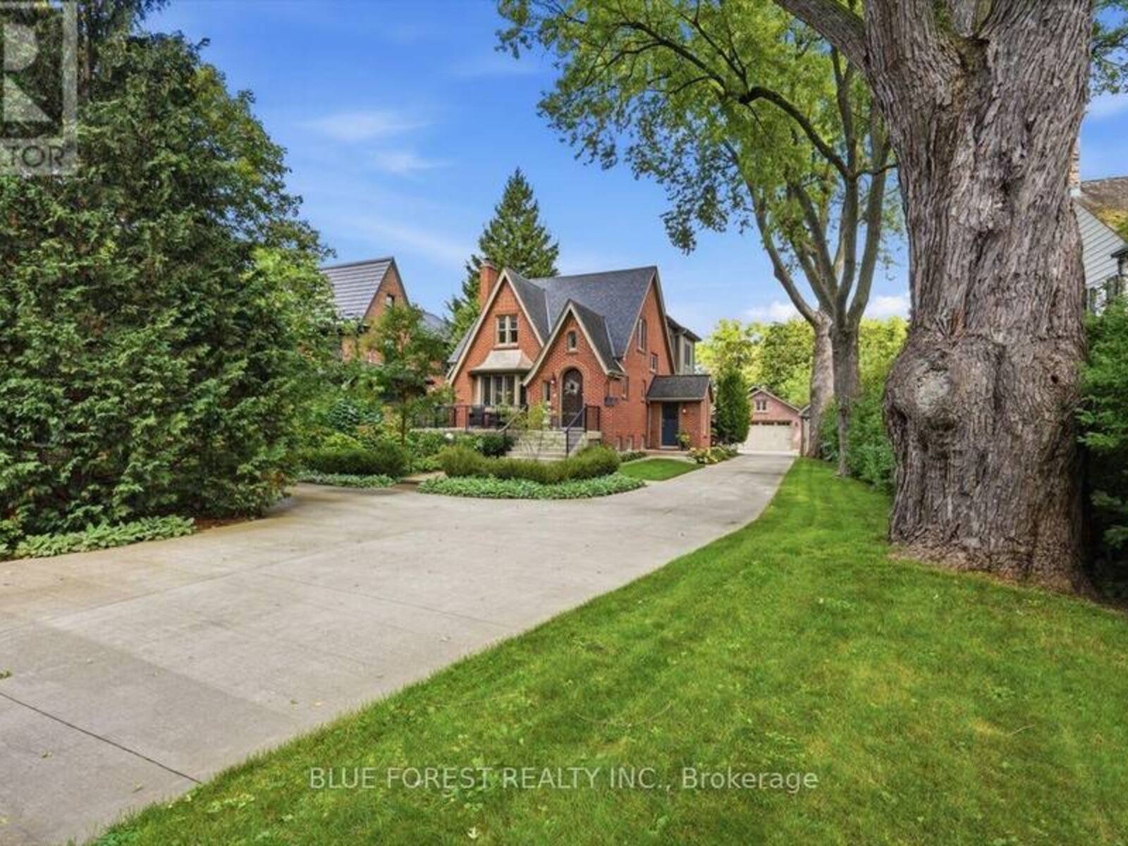 224 BASE LINE ROAD E, London, Ontario N6C 2P1