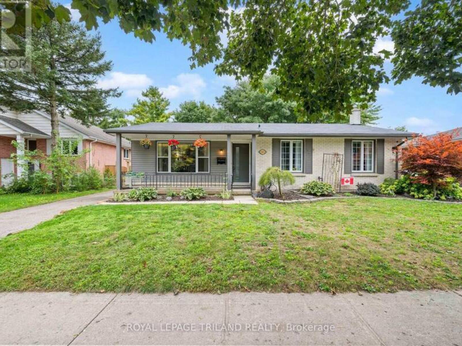 1611 TROSSACKS AVENUE, London, Ontario N5X 2G3