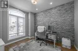 21 CAVERHILL CRESCENT | Komoka Ontario | Slide Image Eight