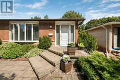 581 GALWAY DRIVE | Burlington Ontario | Slide Image Five