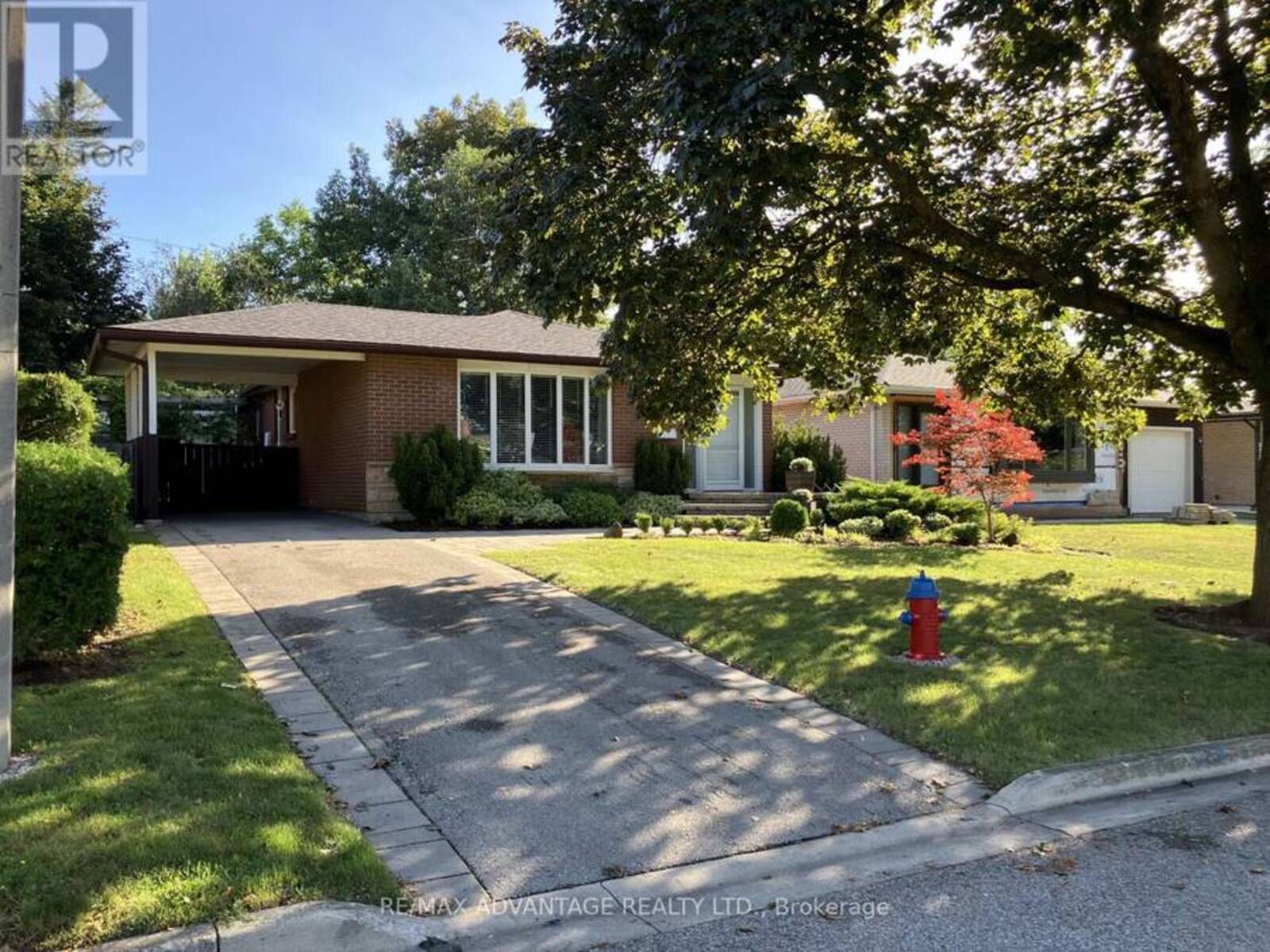 581 GALWAY DRIVE, Burlington, Ontario L7L 2S6