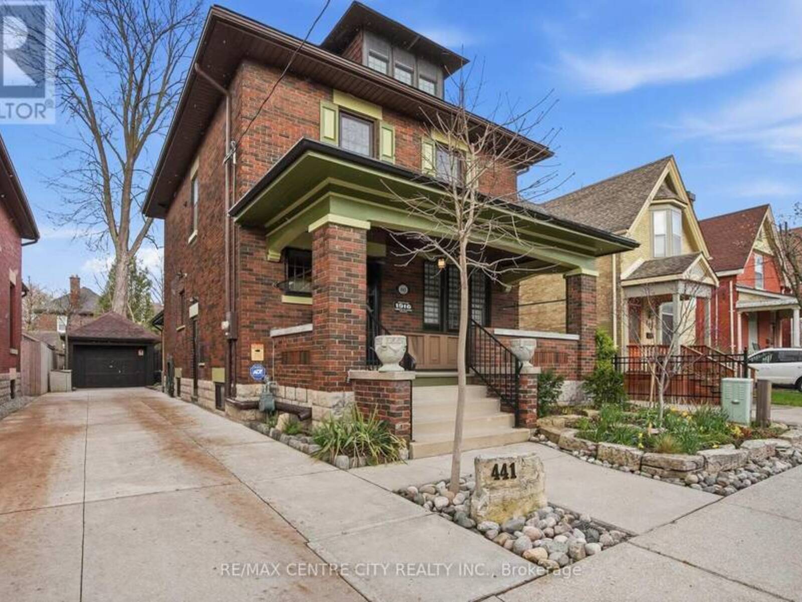 441 WOODMAN AVENUE, London, Ontario N5W 4A1