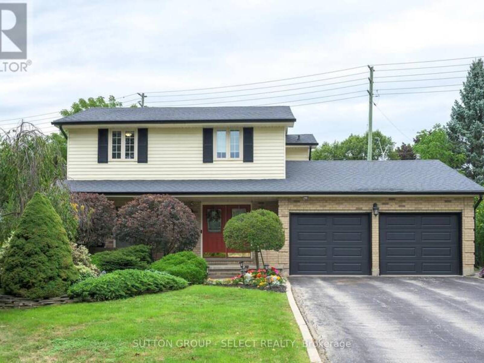 384 EASTCASTLE PLACE, London, Ontario N6G 3W5
