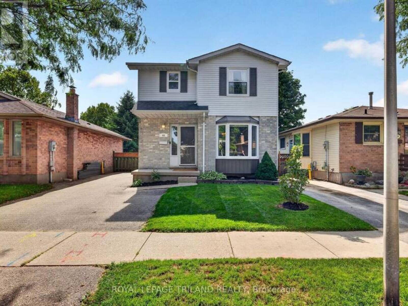 44 SPEIGHT CRESCENT, London, Ontario N5V 3W7