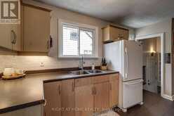 42 GRAHAM CRESCENT | London Ontario | Slide Image Nine