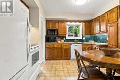1006 APACHE ROAD | London Ontario | Slide Image Thirteen