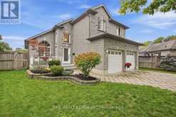 47 GREYROCK CRESCENT | London Ontario | Slide Image Four