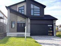 2859 BUROAK DRIVE London Ontario, N6G 2V8