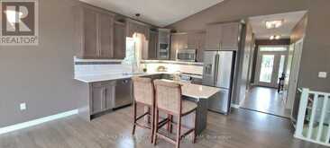 11 - 1 VINEDEN DRIVE | St. Thomas Ontario | Slide Image Fifteen