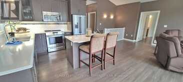 11 - 1 VINEDEN DRIVE | St. Thomas Ontario | Slide Image Three