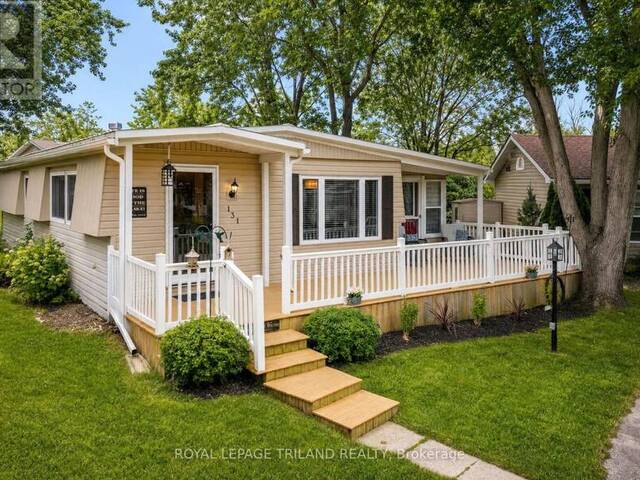 131 SUNNINGDALE PLACE Grand Bend Ontario, N0M 1T0 - 2 Bedrooms Home For Sale