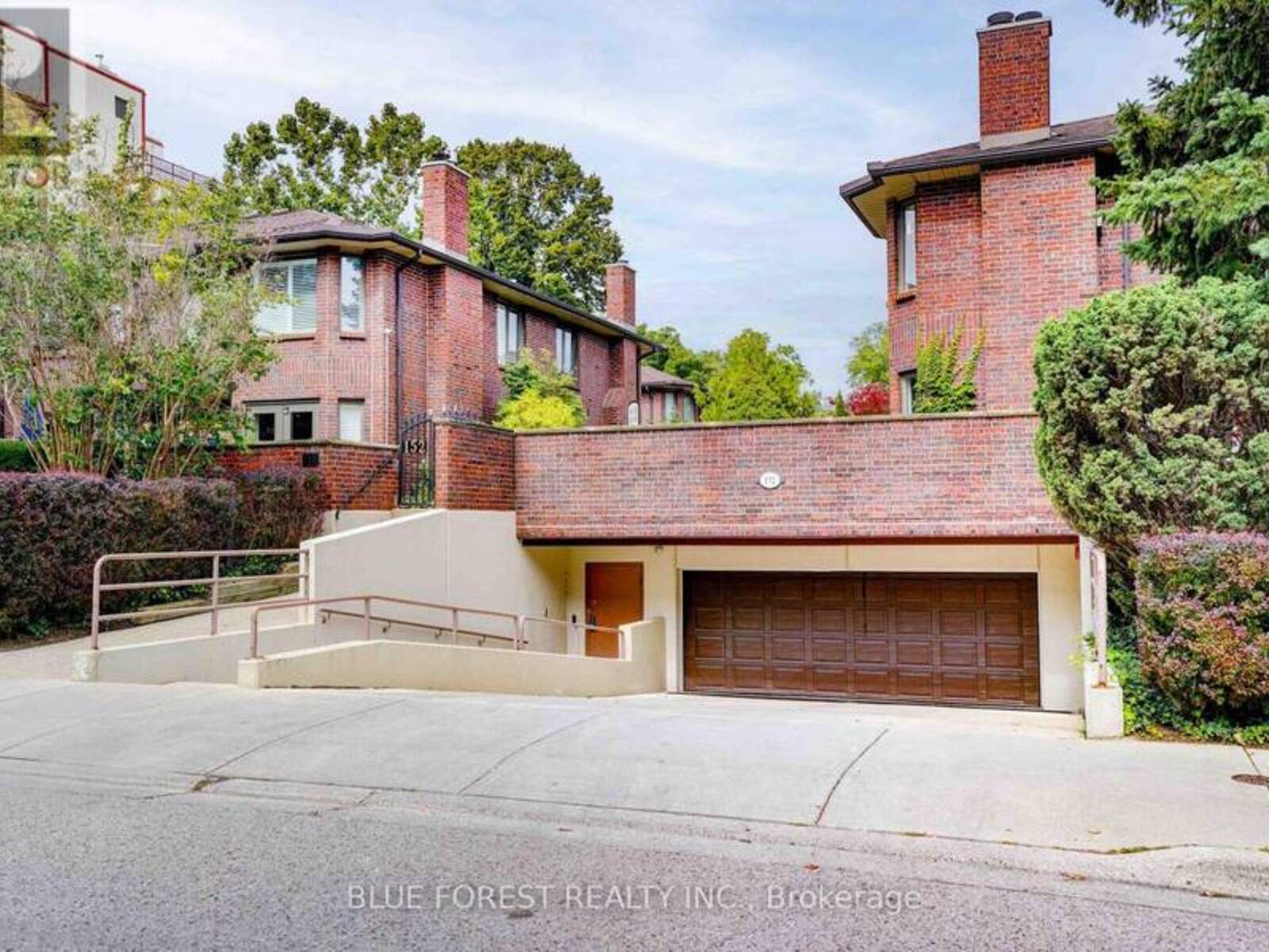 11-152 ALBERT STREET, London, Ontario N6A 1M6