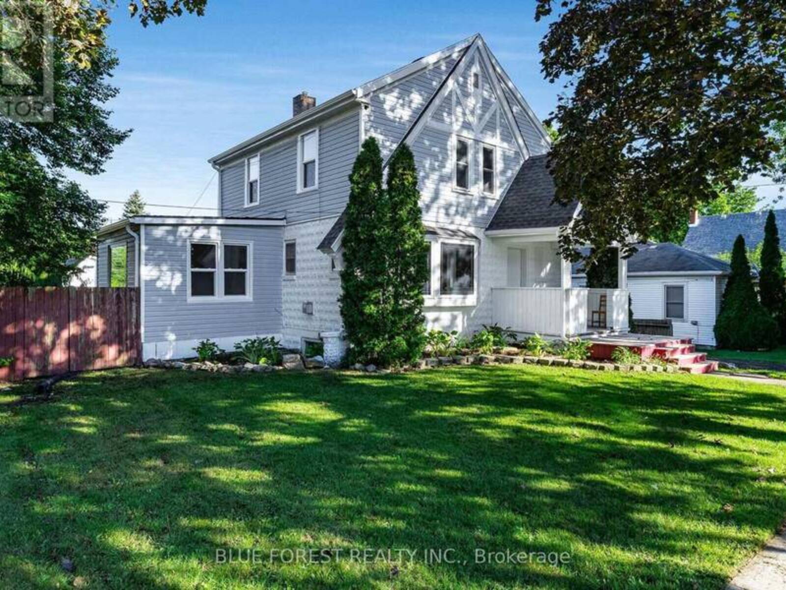 16 YORK STREET E, Chatham-Kent, Ontario N0P 2C0