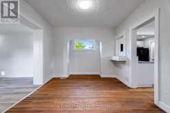 16 YORK STREET E | Chatham-Kent Ontario | Slide Image Eight