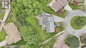 40 LELAND PLACE | London Ontario | Slide Image Forty-five