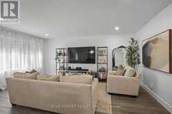 38 STROUD CRESCENT | London Ontario | Slide Image Nine