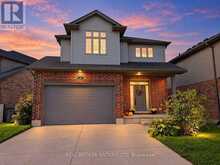 22 QUEENSWAY DRIVE | Strathroy-Caradoc Ontario | Slide Image Two