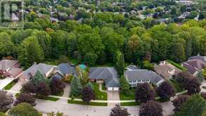 179 CARRIAGE HILL DRIVE N | London Ontario | Slide Image Five