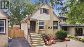 15 CHANCTON CRESCENT | London Ontario | Slide Image One